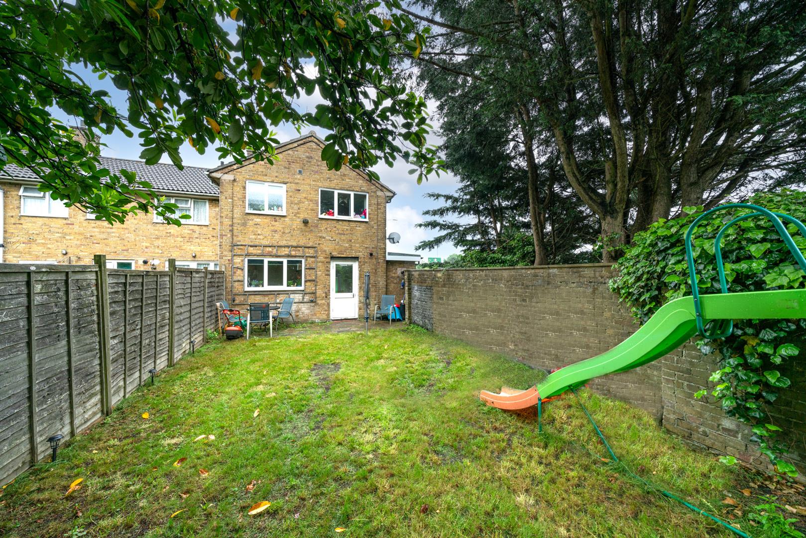 White Hart Drive, Adeyfield, Hemel Hempstead Squire Estates